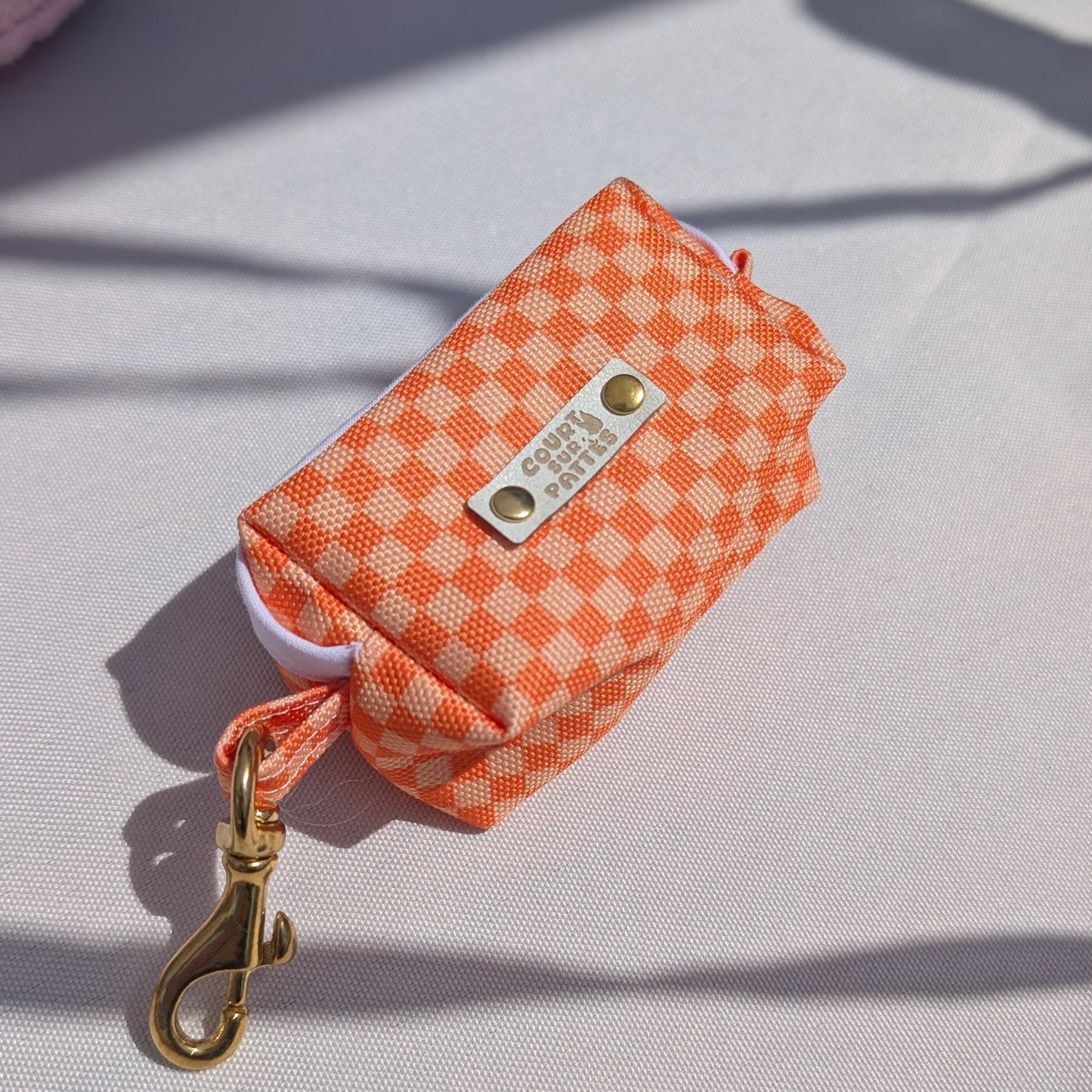 🧡 Distributeur de Poop Bag – Damier Orange