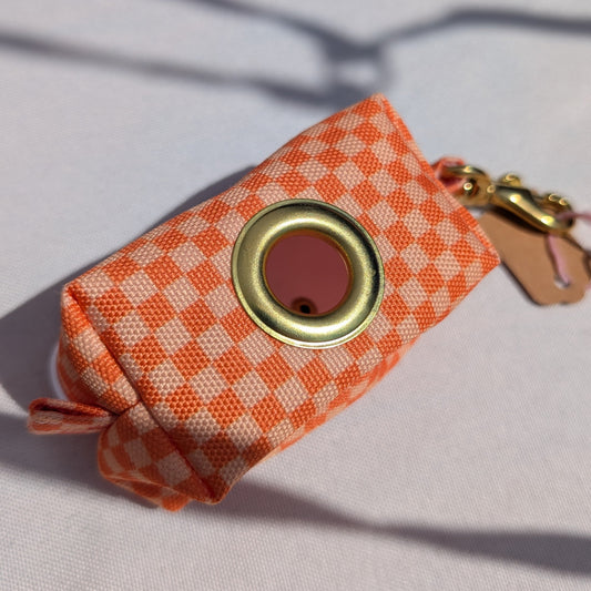 🧡 Distributeur de Poop Bag – Damier Orange